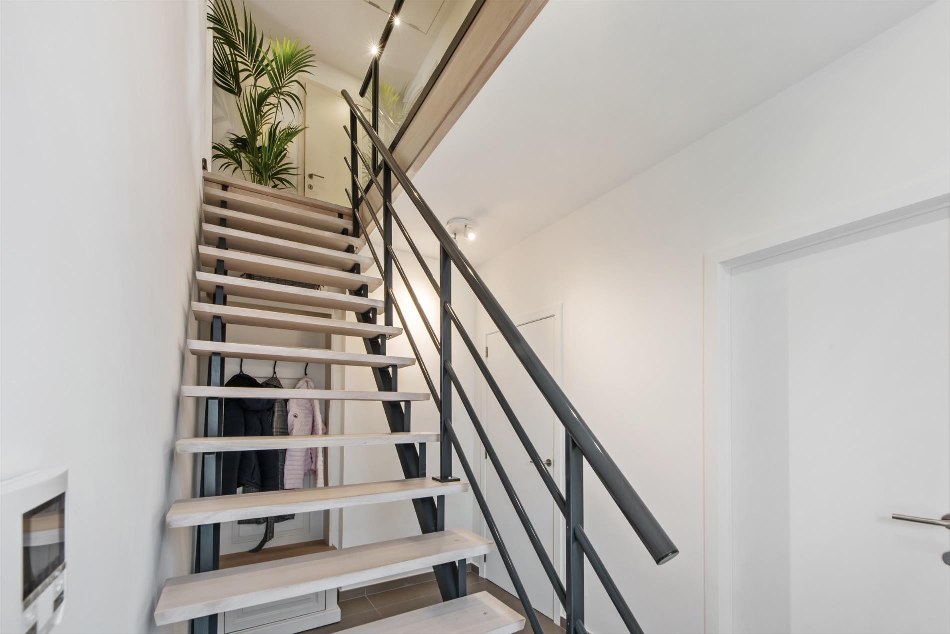 INSTAPKLARE VILLA OP ZEER CENTRALE LIGGING 