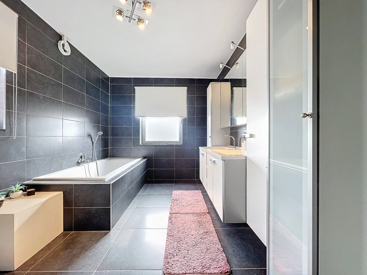 Toffe, energiezuinige HOB met tuin nabij centrum Sint-Lievens-Houtem 