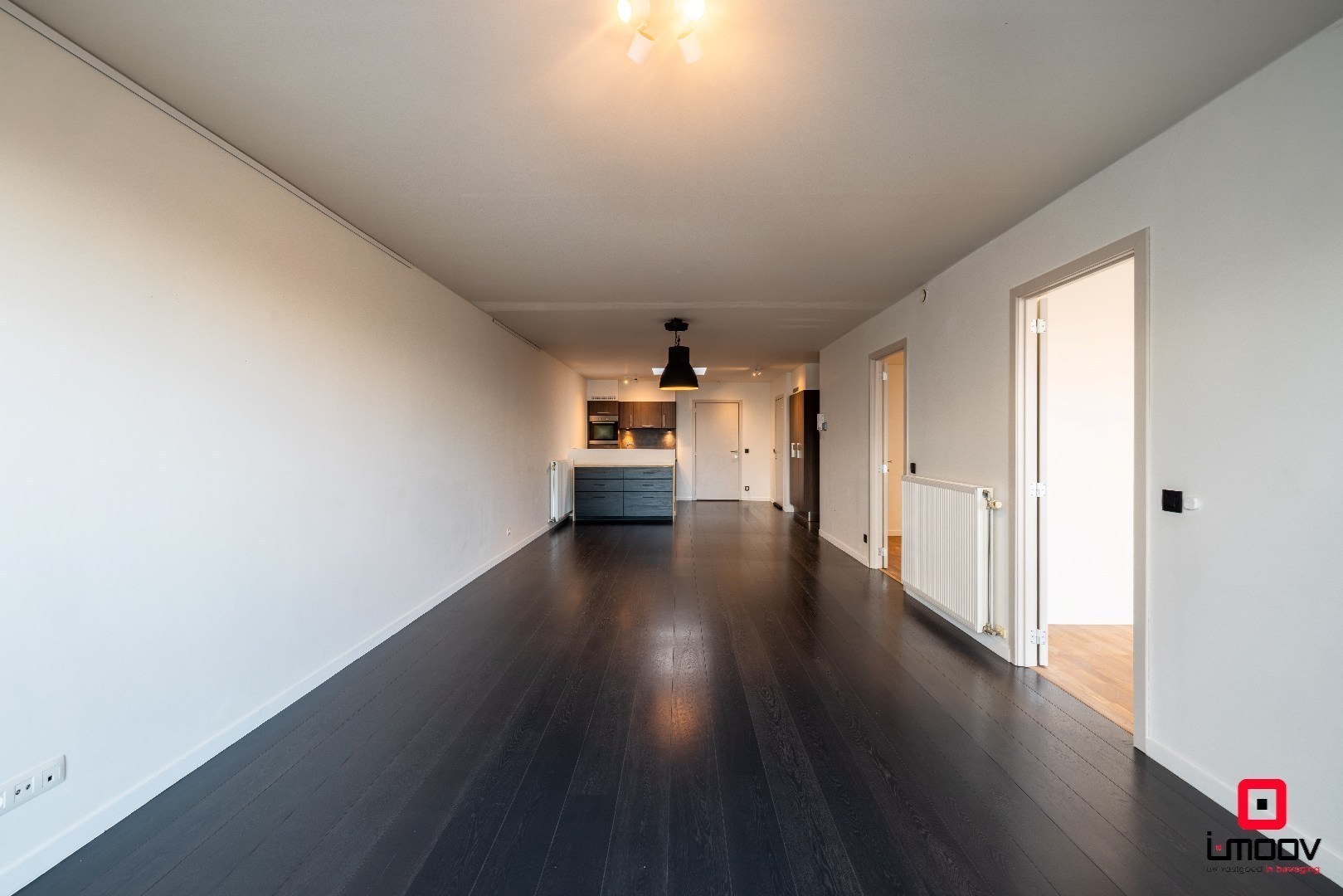 Lichtrijk en modern tweeslaapkamer appartement met groot terras in Oostakker 