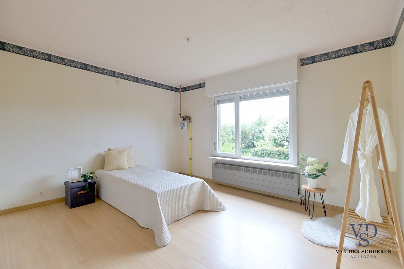 Goedgelegen bungalowwoning te Moerbeke. 