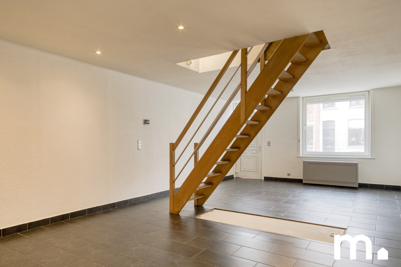 Instapklare woning nabij de Leieboorden in Kortrijk te koop ! 