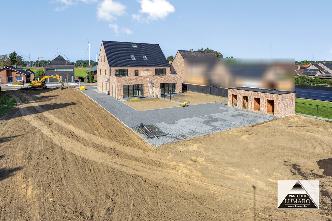 Nieuw gelijkvloers appartement met terras en tuintje 