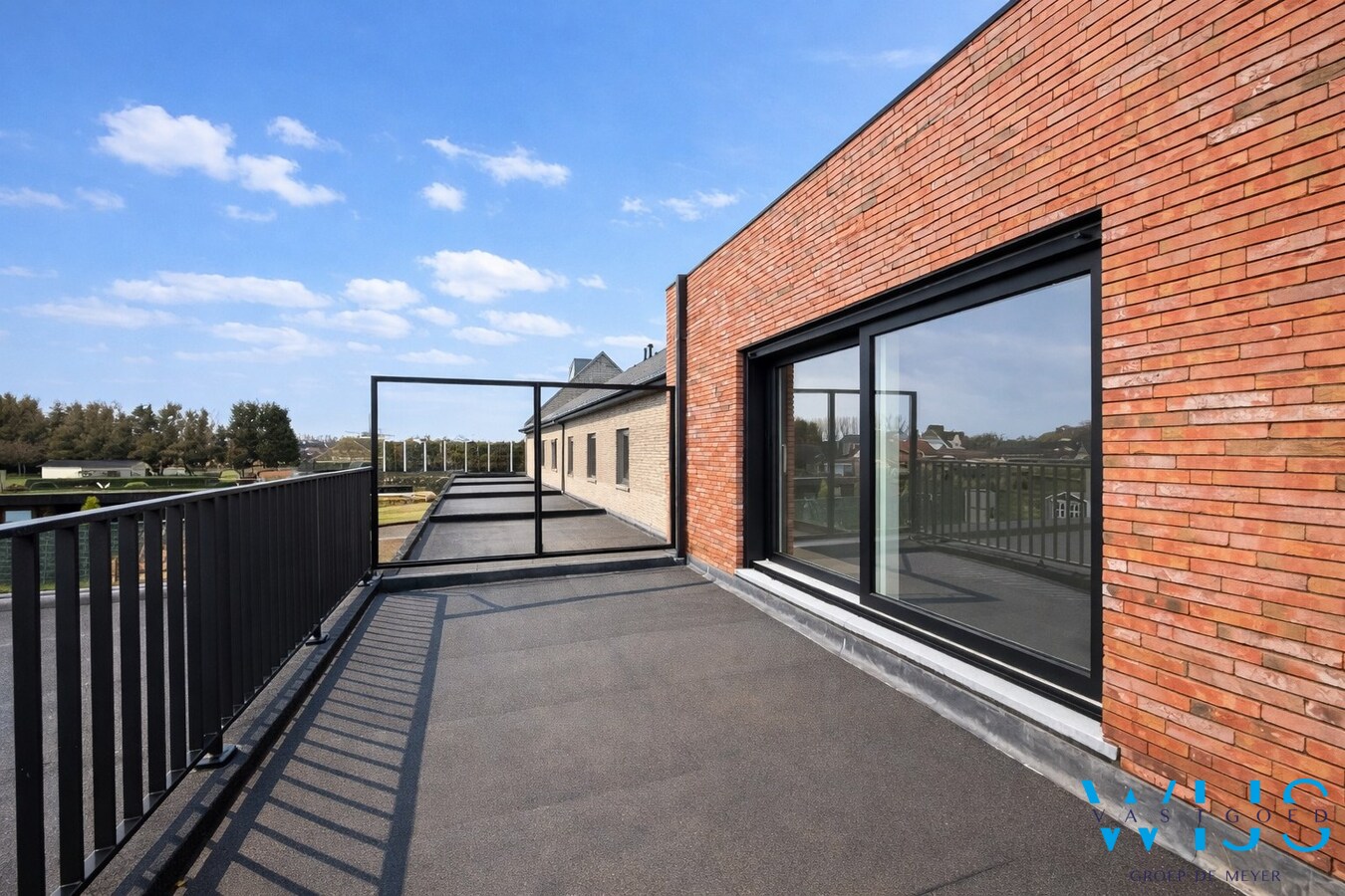 Drieslaapkamer appartement met garage in hartje Ertvelde ! 