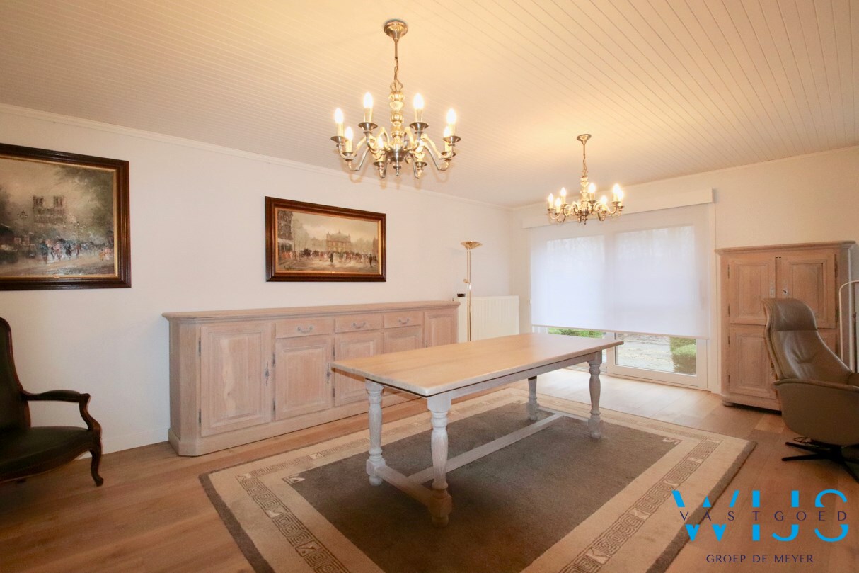 Zeer ruim instapklaar woonhuis ! 