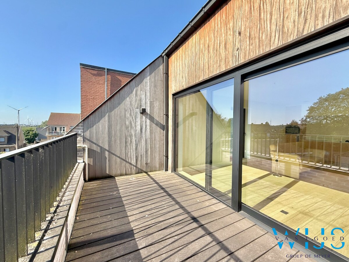 Luxues afgewerkt 2 slaapkamer appartement IN het centrum Ertvelde ! 