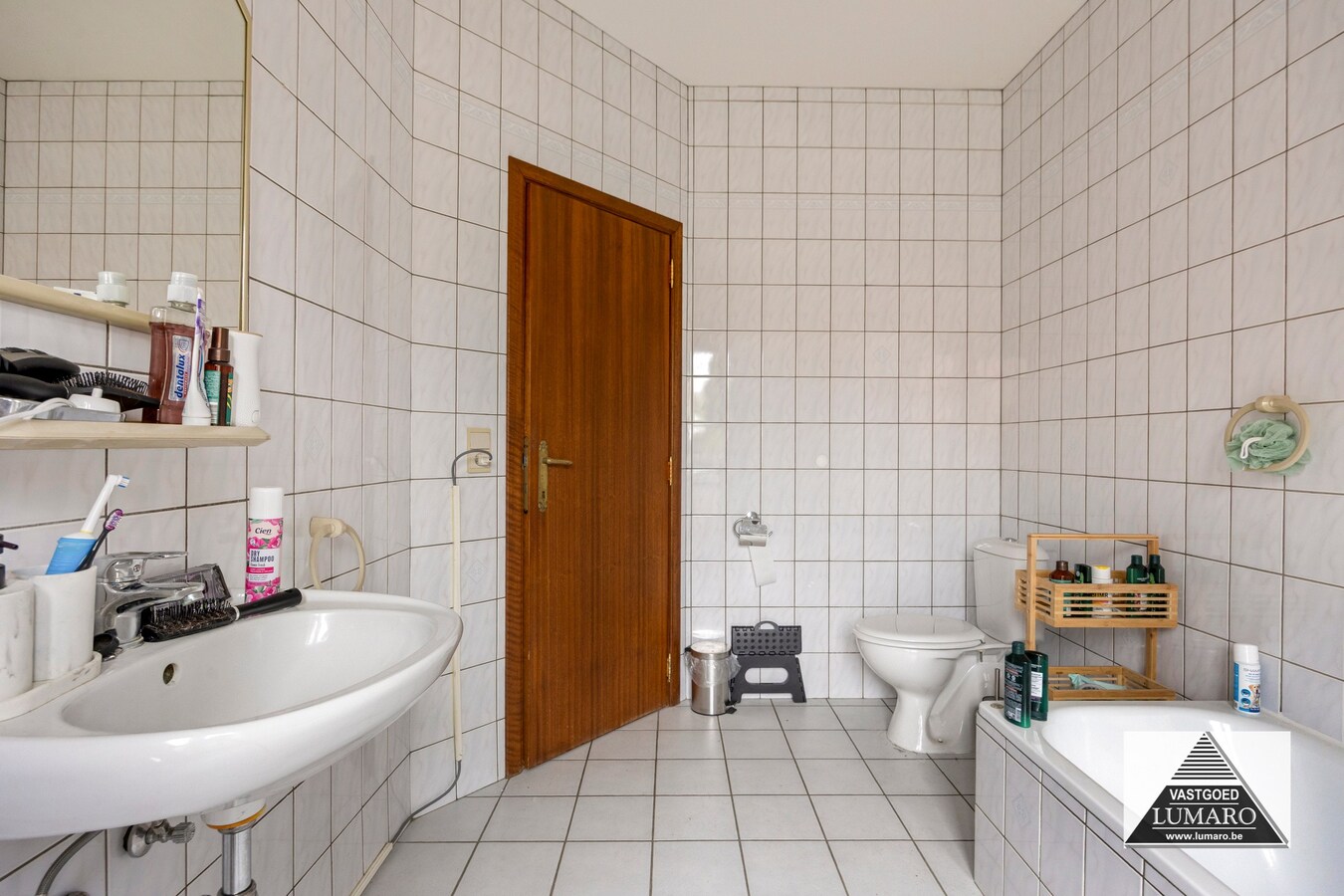 GELIJKVLOERS appartement met 1 slaapkamer,  ruim terras 