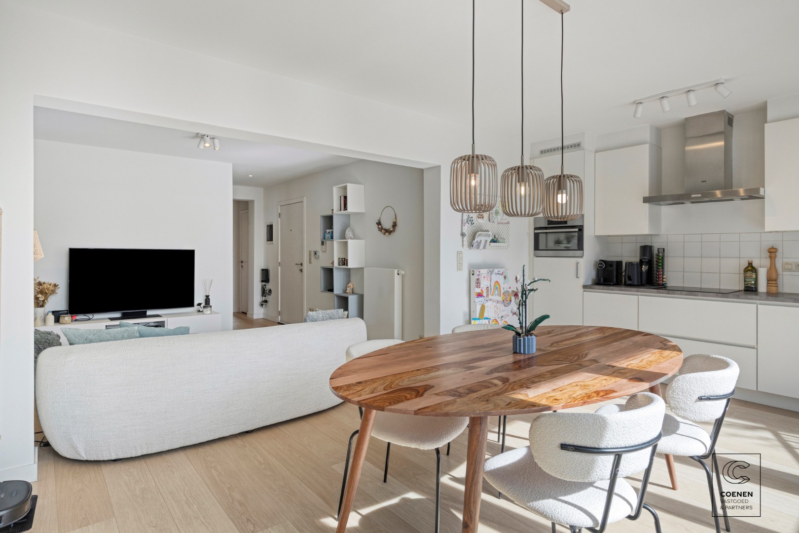 Instapklaar appartement met 2 slaapkamers en balkon op topligging in Lier! 