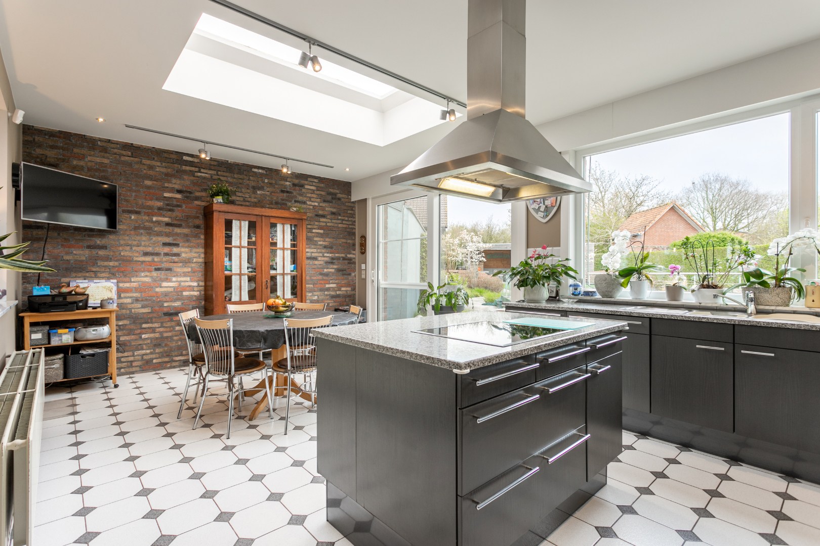 Energiezuinige woning met 5 slpk, tuin en garage 