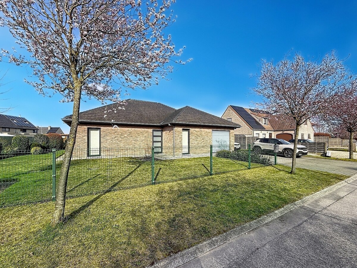 Villa te huur in Petegem-aan-de-Leie