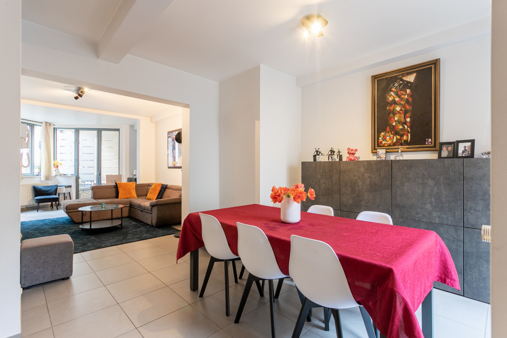 Handelspand met woonst te Halle centrum 