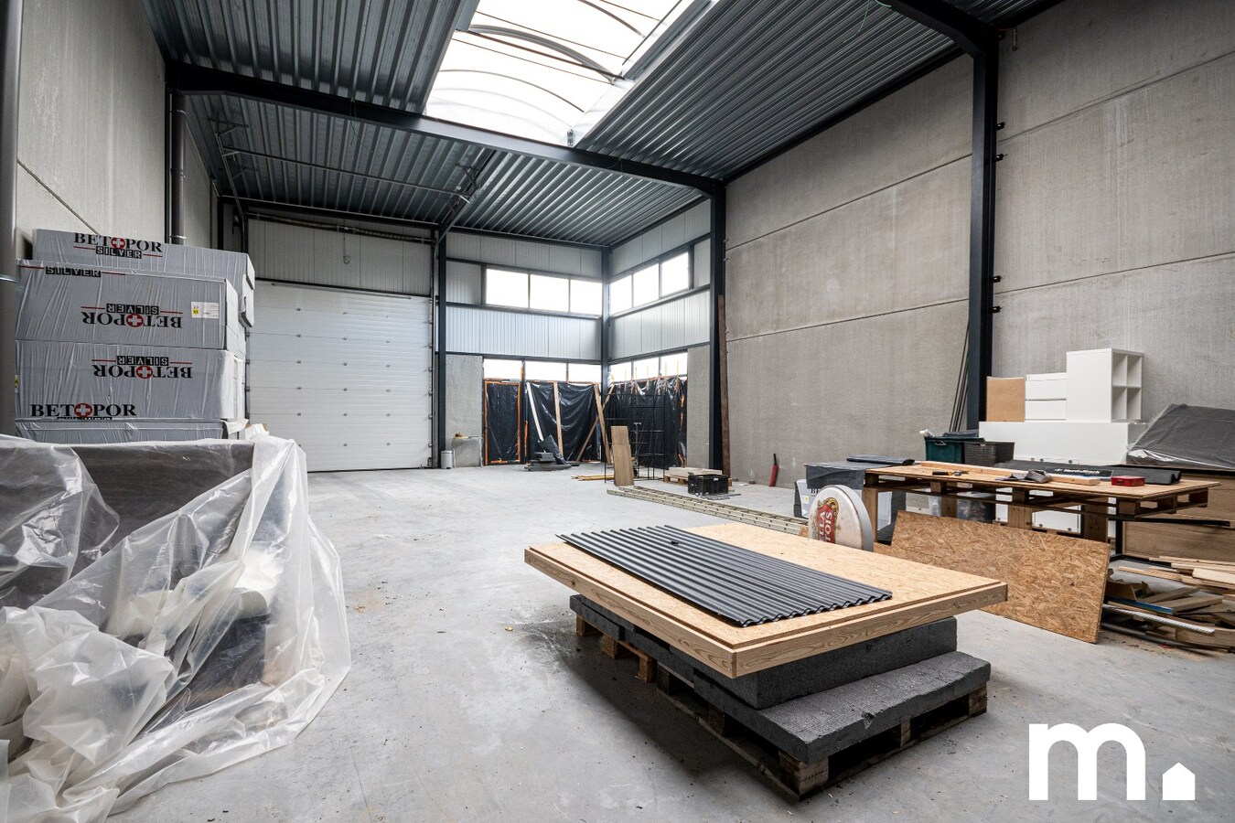 Ruime en lichtrijke KMO-unit van 218 m² met tal van mogelijkheden voor uw onderneming! 