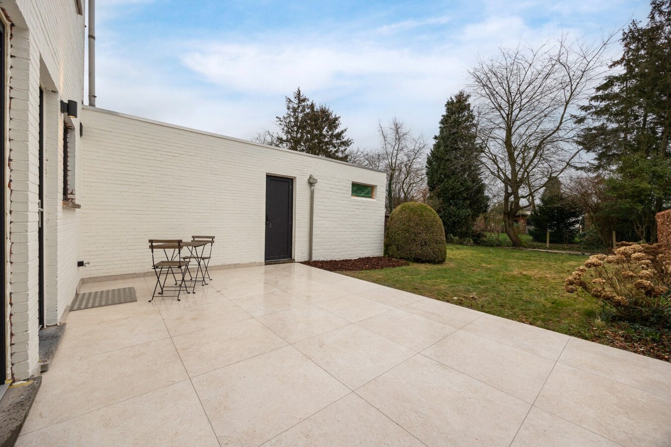 Volledig gerenoveerde HOB op een toplocatie te Kapellen! 