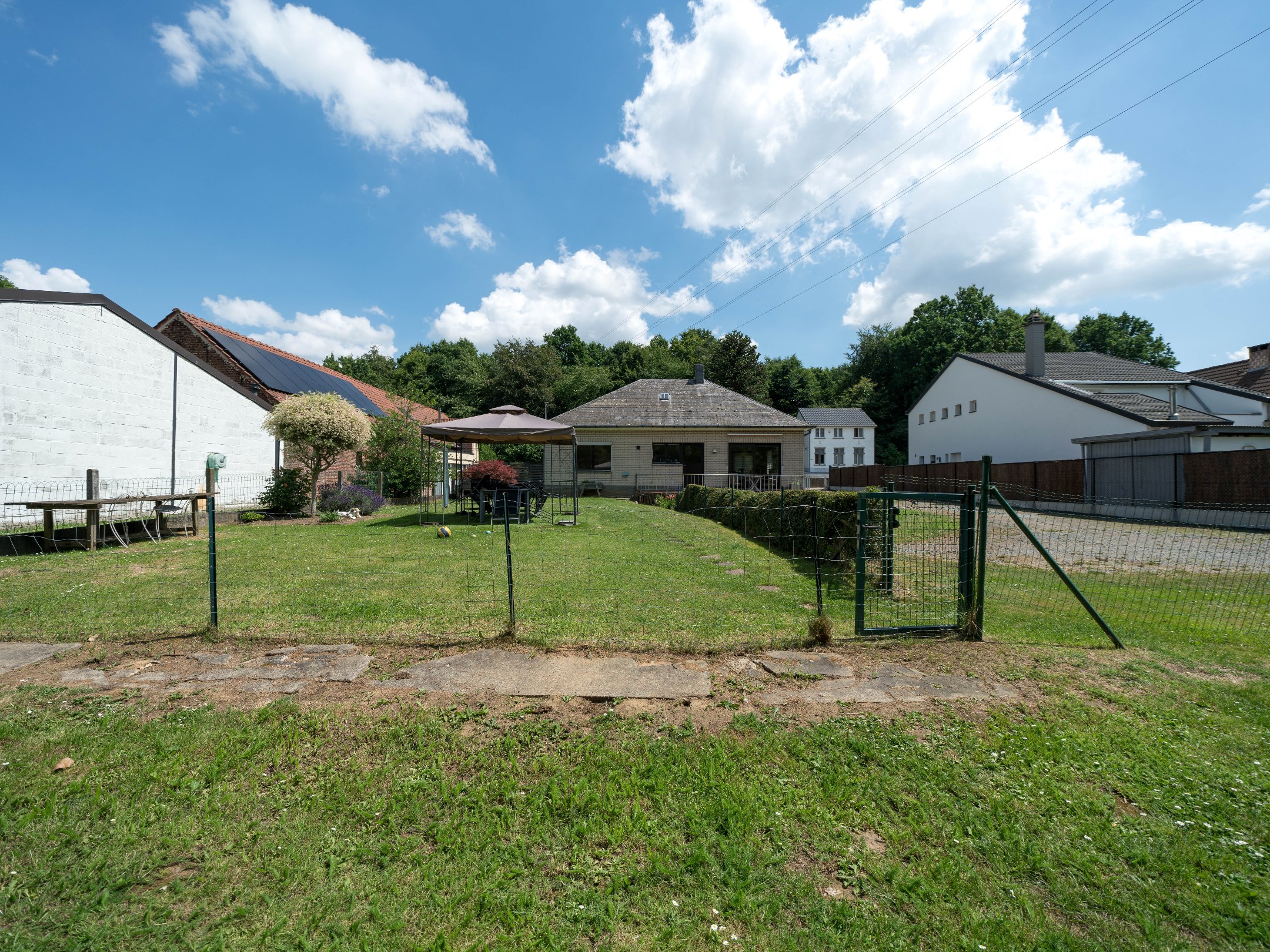 Woning op gegeerde locatie met uitbreidingsmogelijkheden 