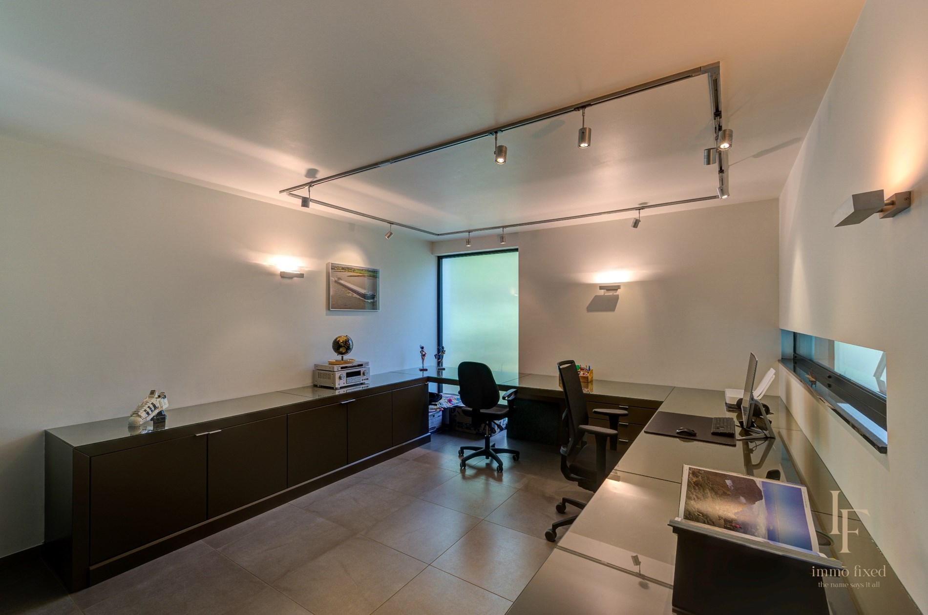 Moderne villa met 7 slaapkamers te Zoersel. 