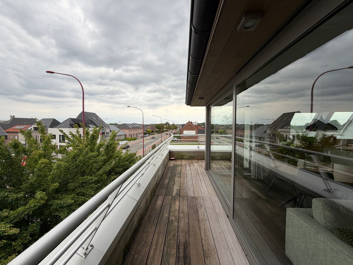 Luxueus dakappartement te Asper. 