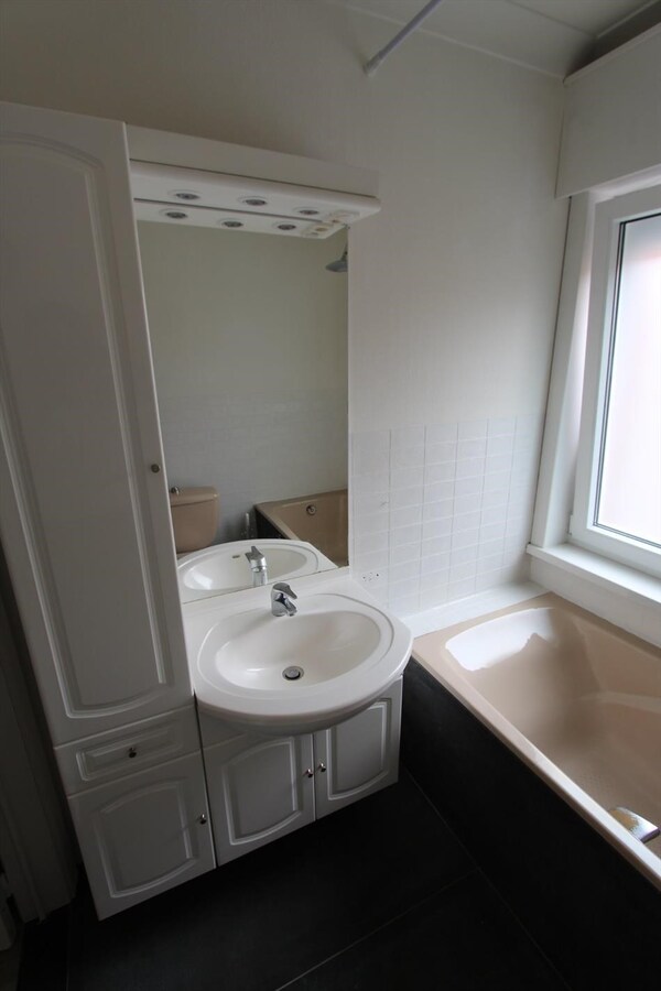 Woning met 3 slaapkamers en garage centrum-Ardooie 