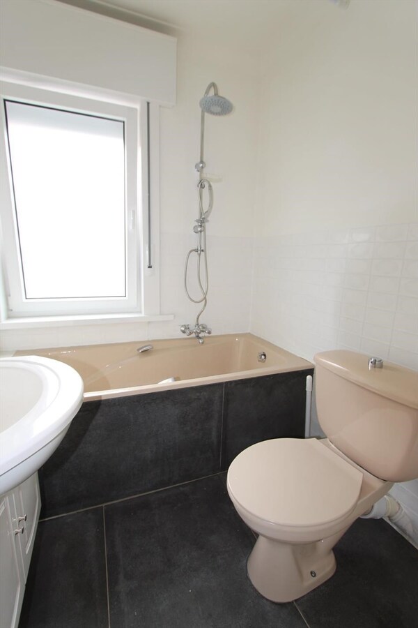 Woning met 3 slaapkamers en garage centrum-Ardooie 