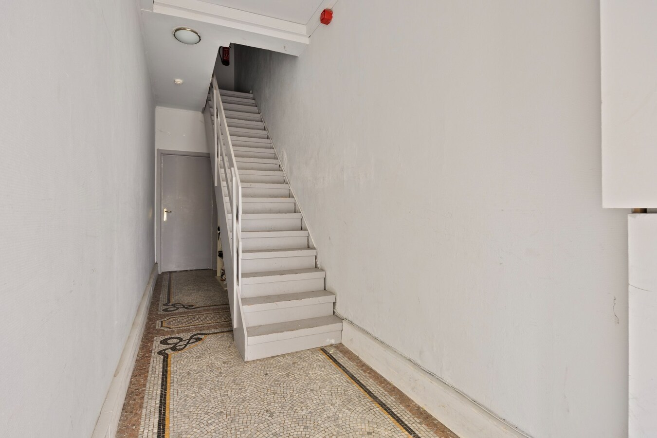 Gebouw/herenhuis bestaande uit 3 appartementen te Tienen 