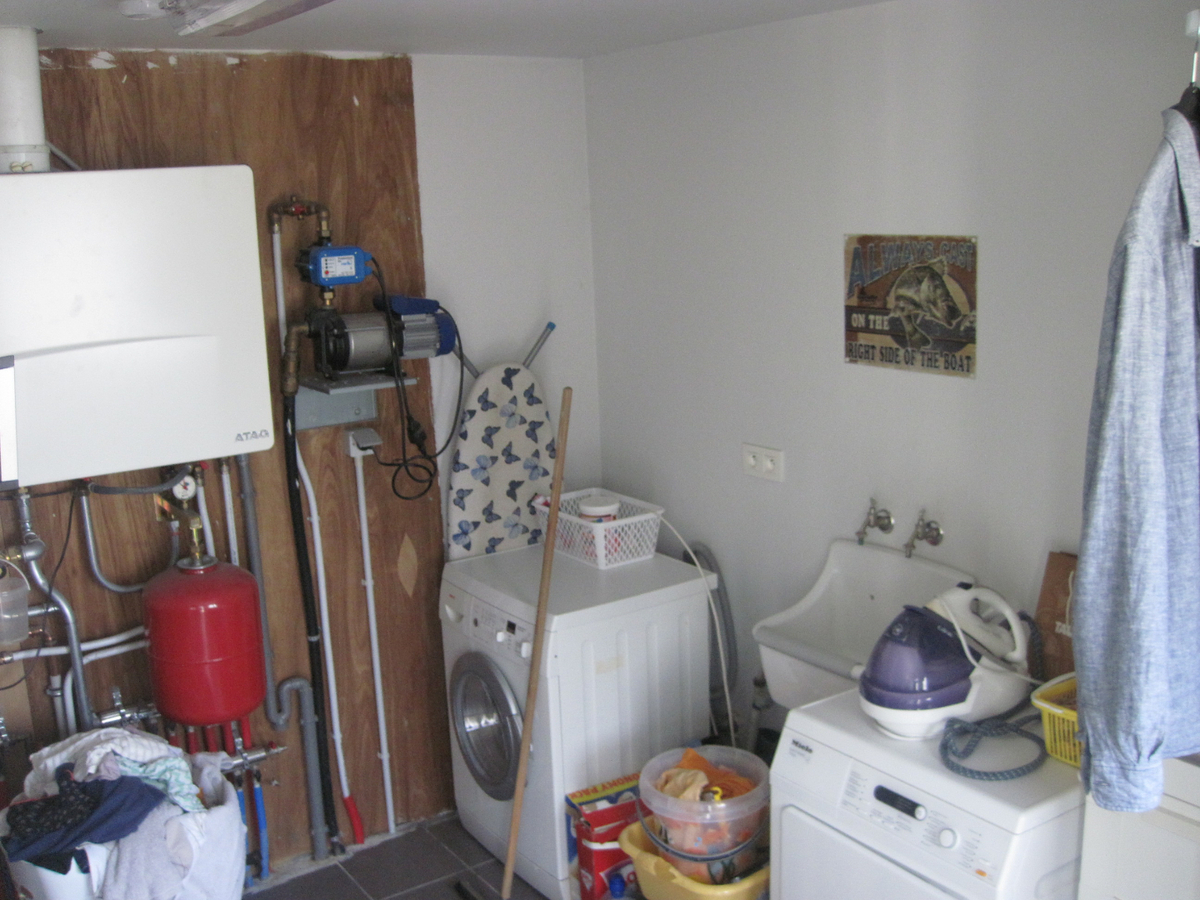 Prachtige en praktische woning (volledig vernieuwd anno 2012) ! 