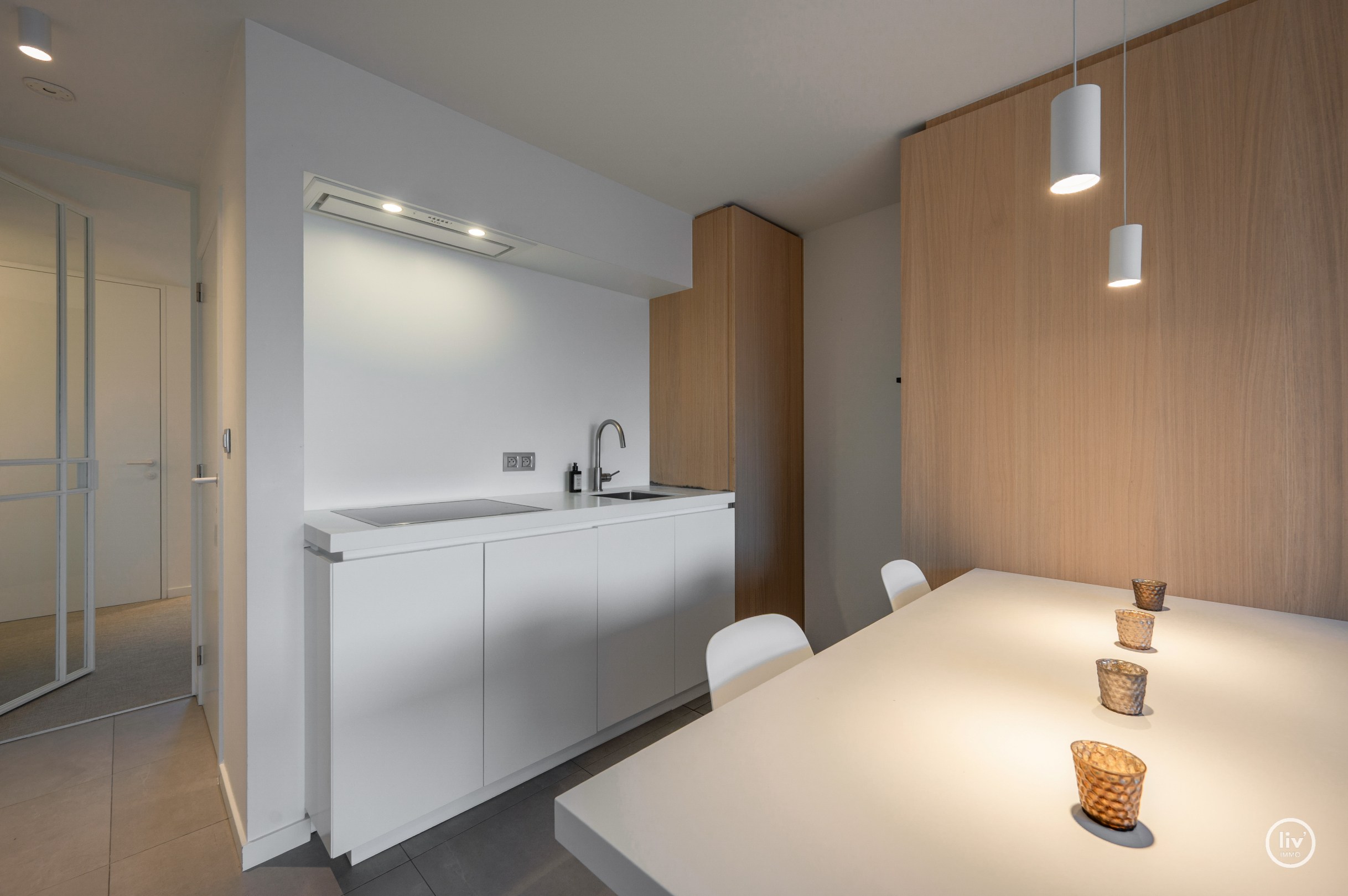 Stijlvolle en instapklare duplex met 2 ruime slaapkamers nabij het Rubensplein 
