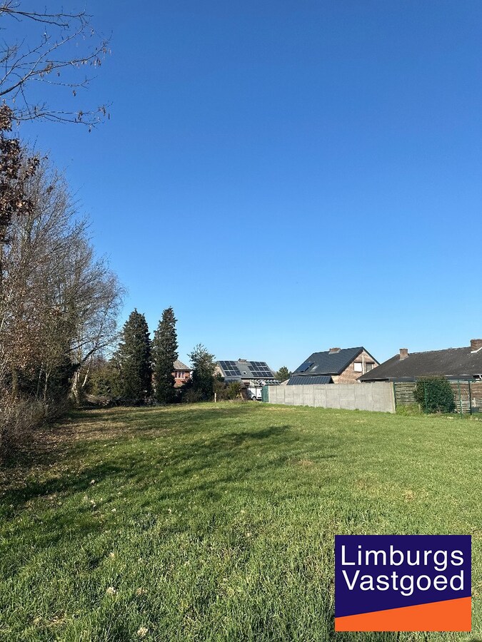 Nieuwbouwwoning, halfopen bebouwing, LOT 1, voor halfopen bebouwing, 4a 89ca, te Houthalen-Helchteren 