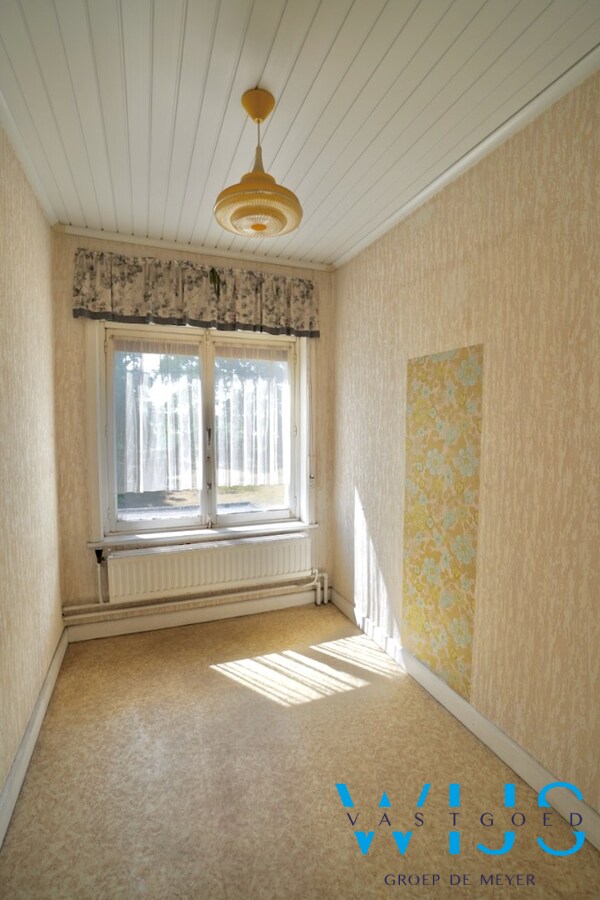 Te renoveren woonhuis met landelijke ligging te Assenede ! 