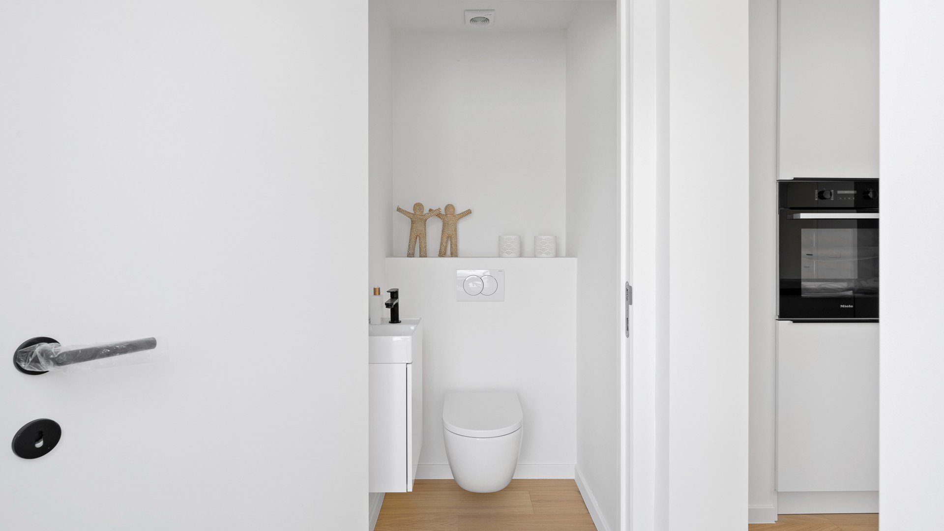 Belle maison rénovée avec 3 chambres à Heist, proche du centre et de la plage. 