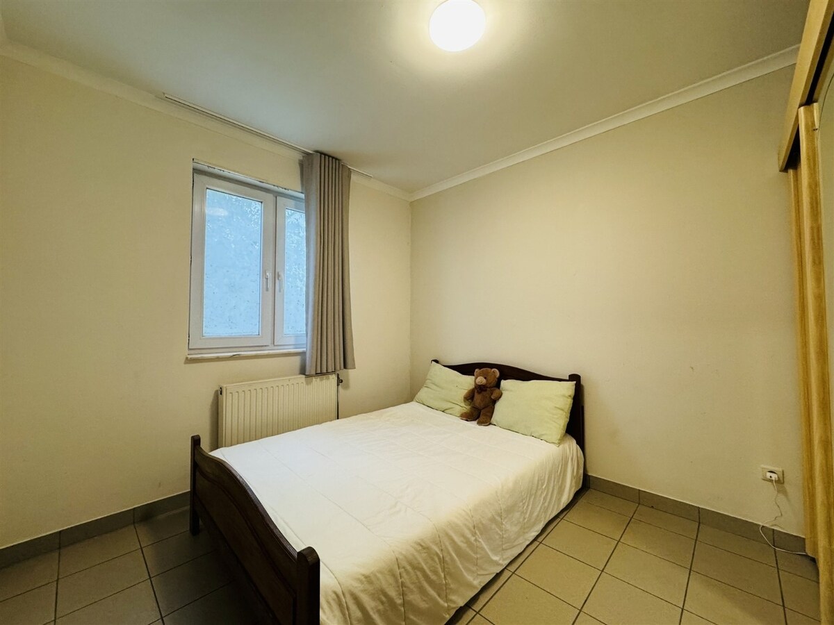 Unieke hoeve met woonst, 3 appartementen en paardenstallen op een ruim perceel van ca 1,2ha te Dilsen-Stokkem 