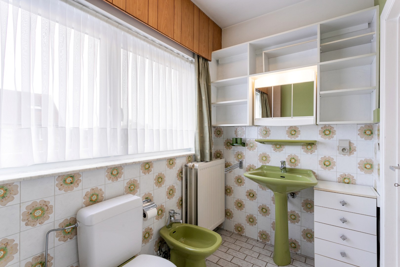 Goed gelegen 3-gevelwoning met 4 slpk 