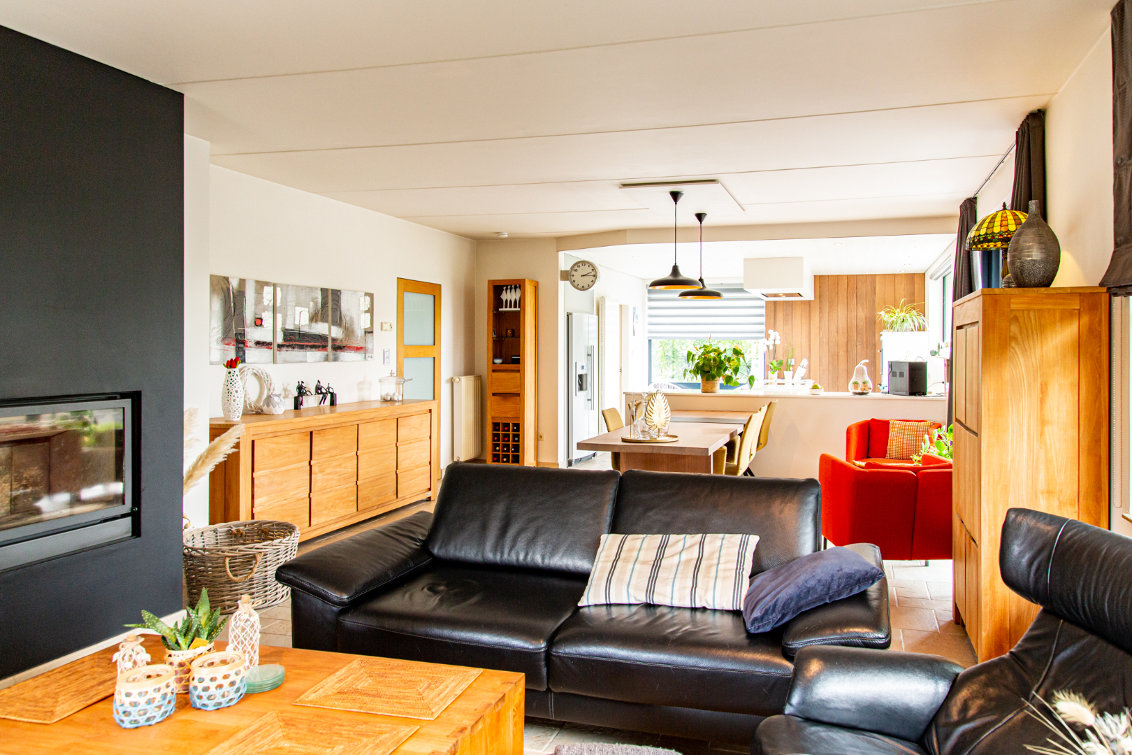 Eigentijdse woning met 3 slpks en prachtig aangelegde tuin 