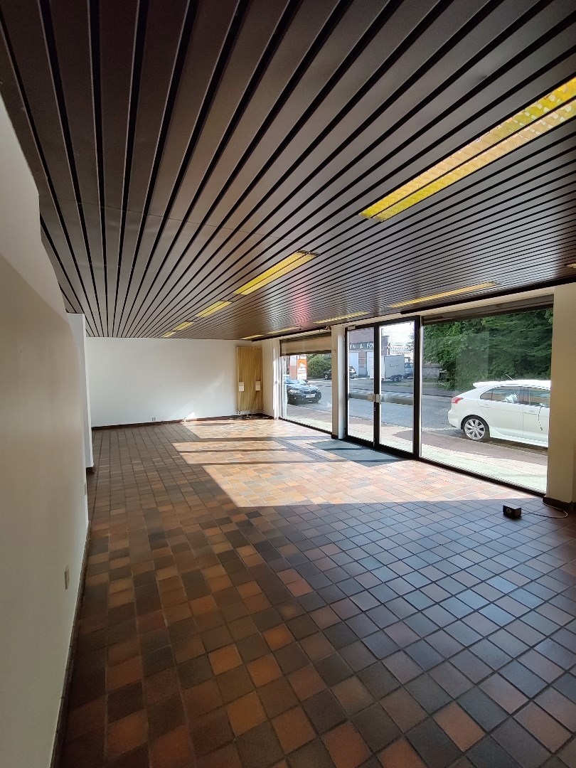 Perfect gelegen handelsruimte (87 m²) met veel mogelijkheden in het centrum van Geel! 