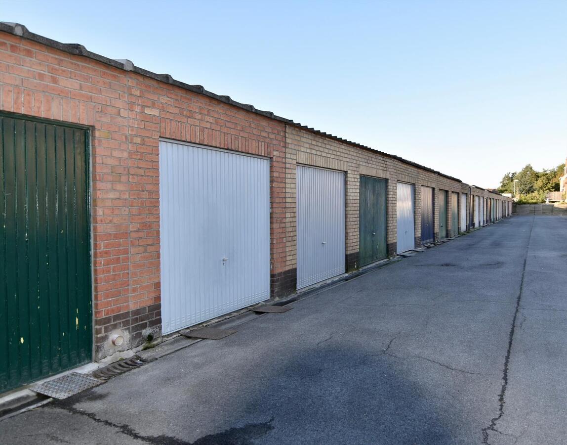 CENTRAAL GELEGEN GARAGEBOX TE BREDENE 