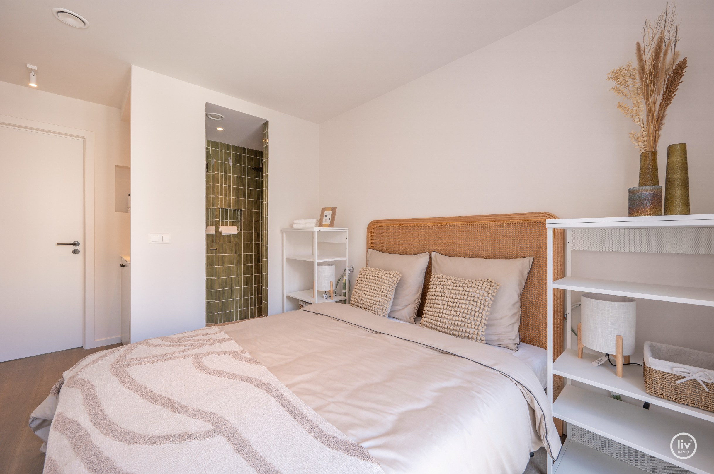 Zuidgericht nieuwbouwappartement met 2 slaapkamers op topligging aan de Kustlaan. 