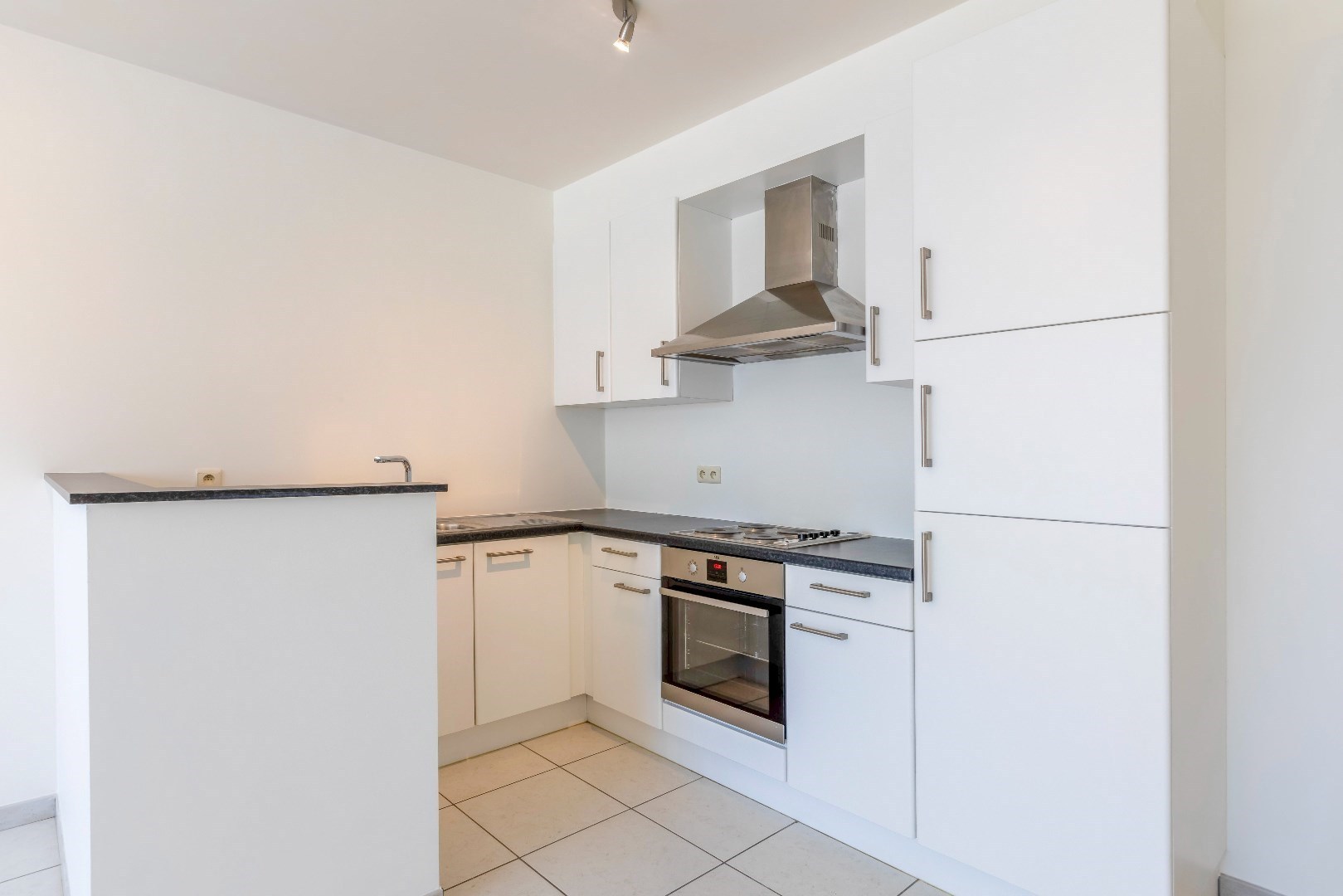 Comfortabel gelijkvloers 1slp. app. nabij het centrum van Sint-Amandsberg 