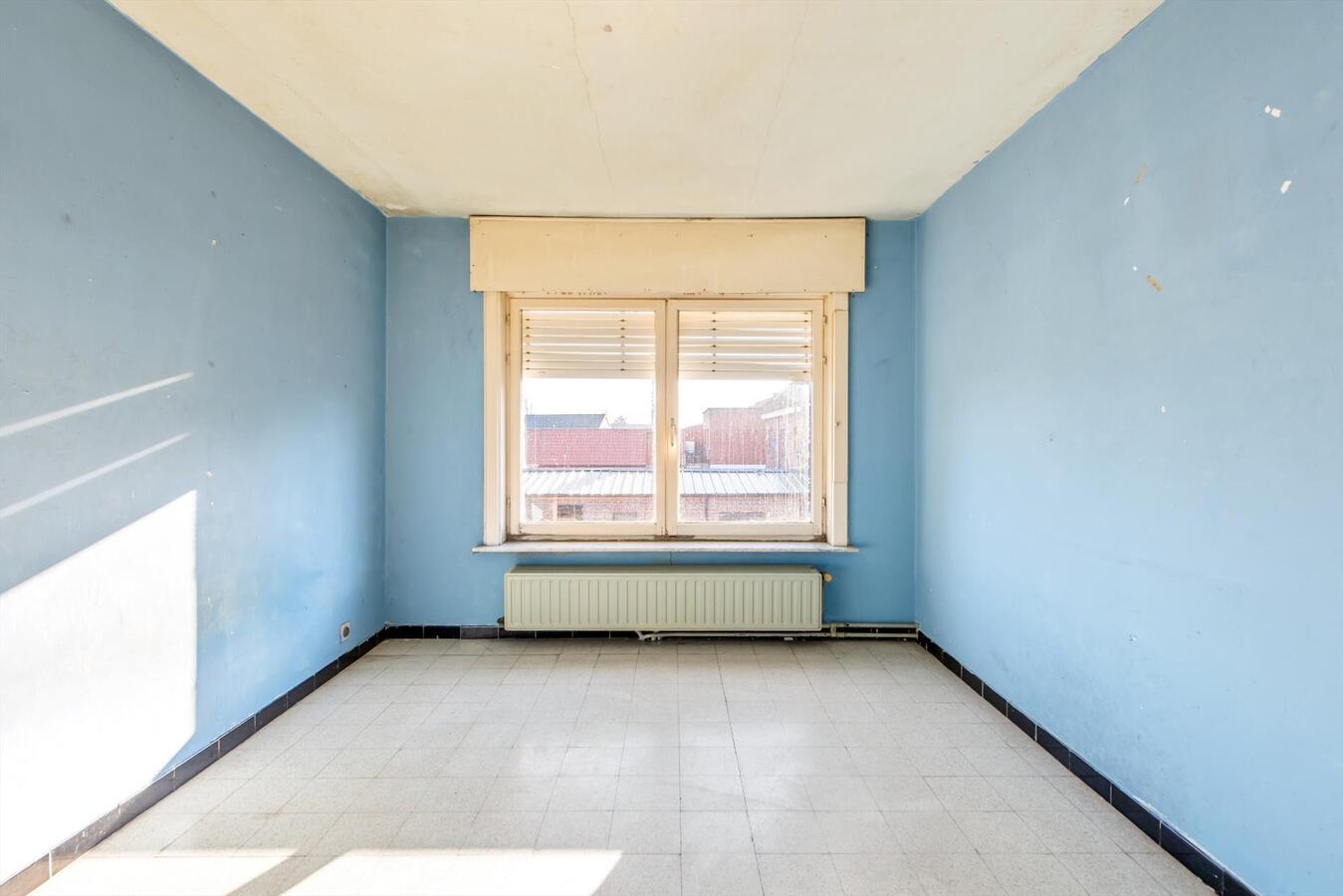 Ruime vrijstaande woning met garage op een perceel van 915 m² 