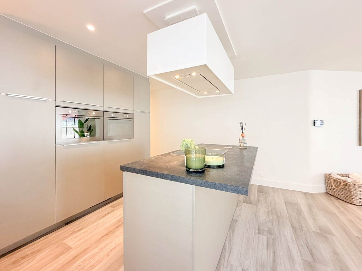 Prachtig en zeer ruim gelijkvloers appartement met zeer ruime garage 173m2 *** NONO INSPIRED ***! 