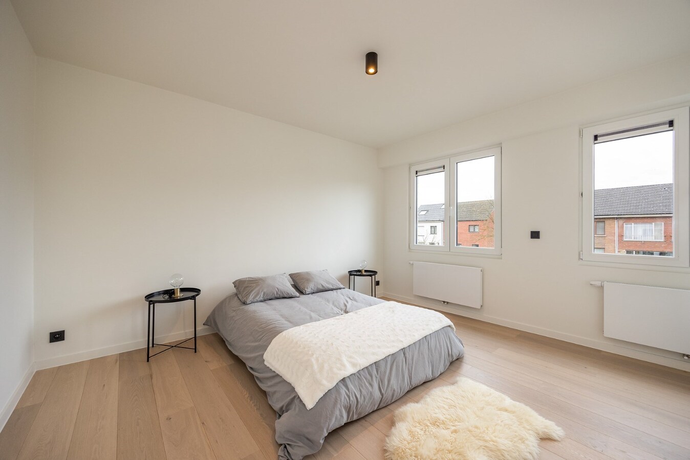 Volledig gerenoveerde HOB op een toplocatie te Kapellen! 