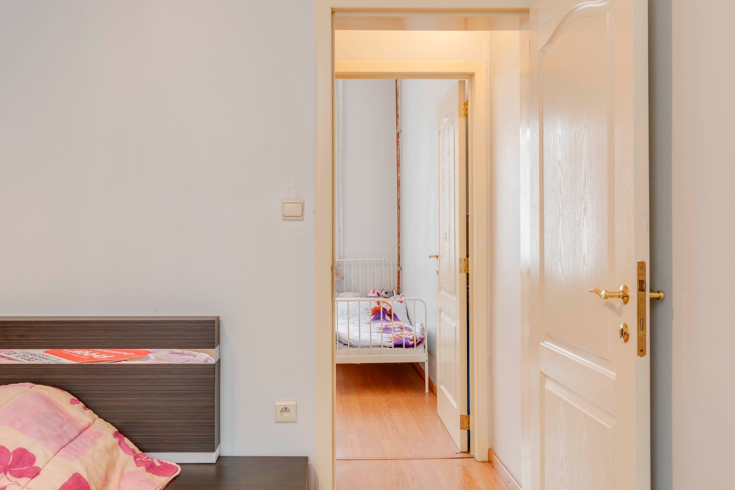 Instapklare rijwoning in zeer rustige straat 