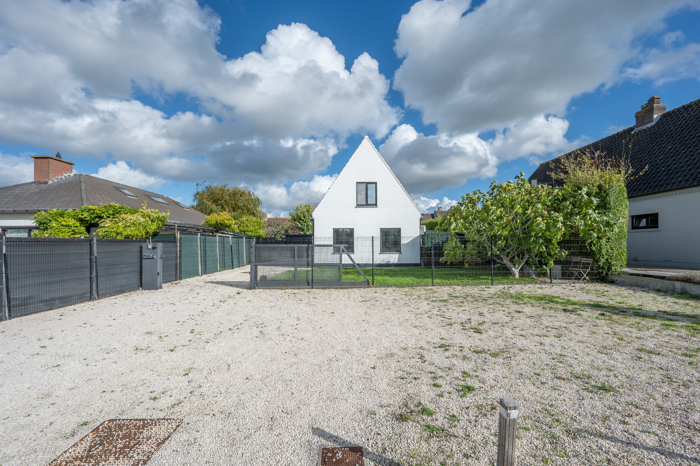 Mooi afgewerkte villa aan de Natienlaan in Knokke 