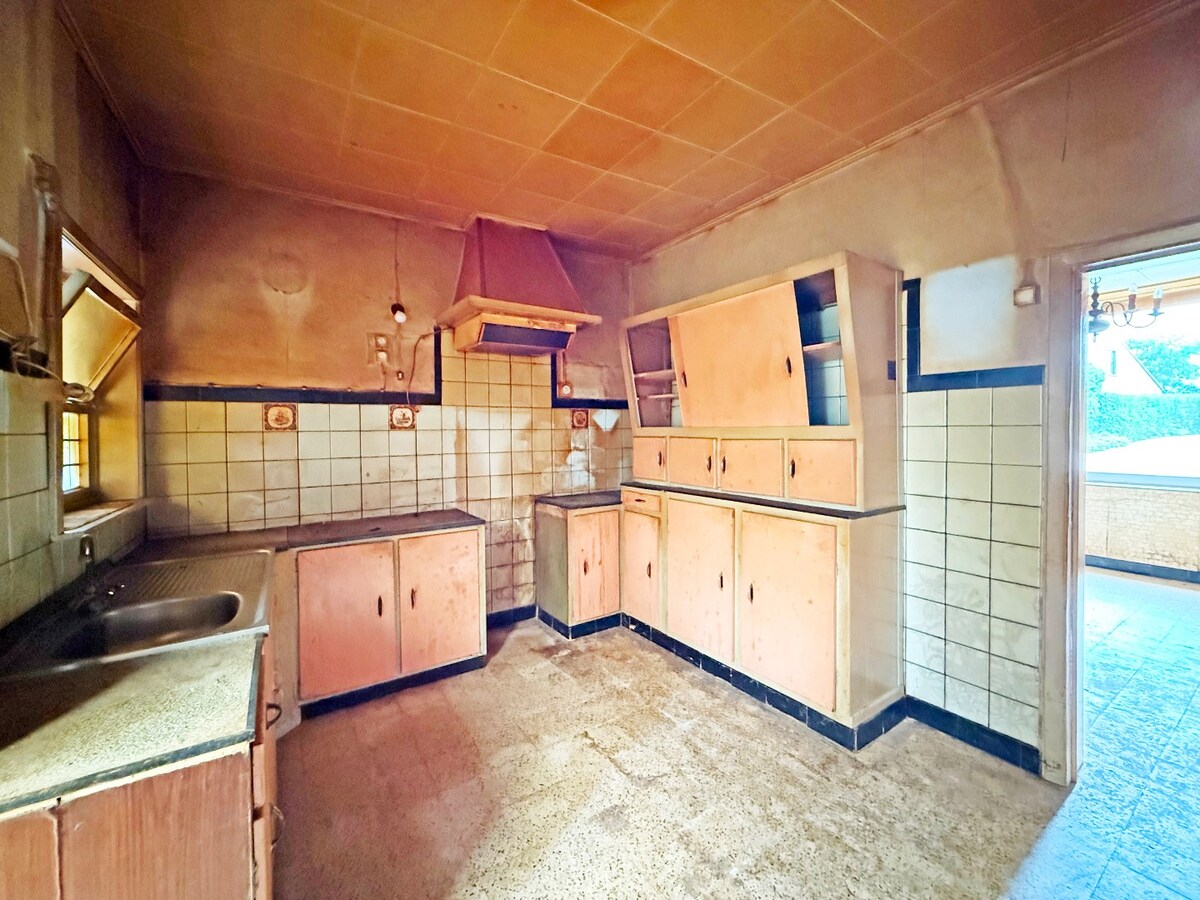 Te renoveren/te slopen HOB met tuin te Sint-Blasius-Boekel 