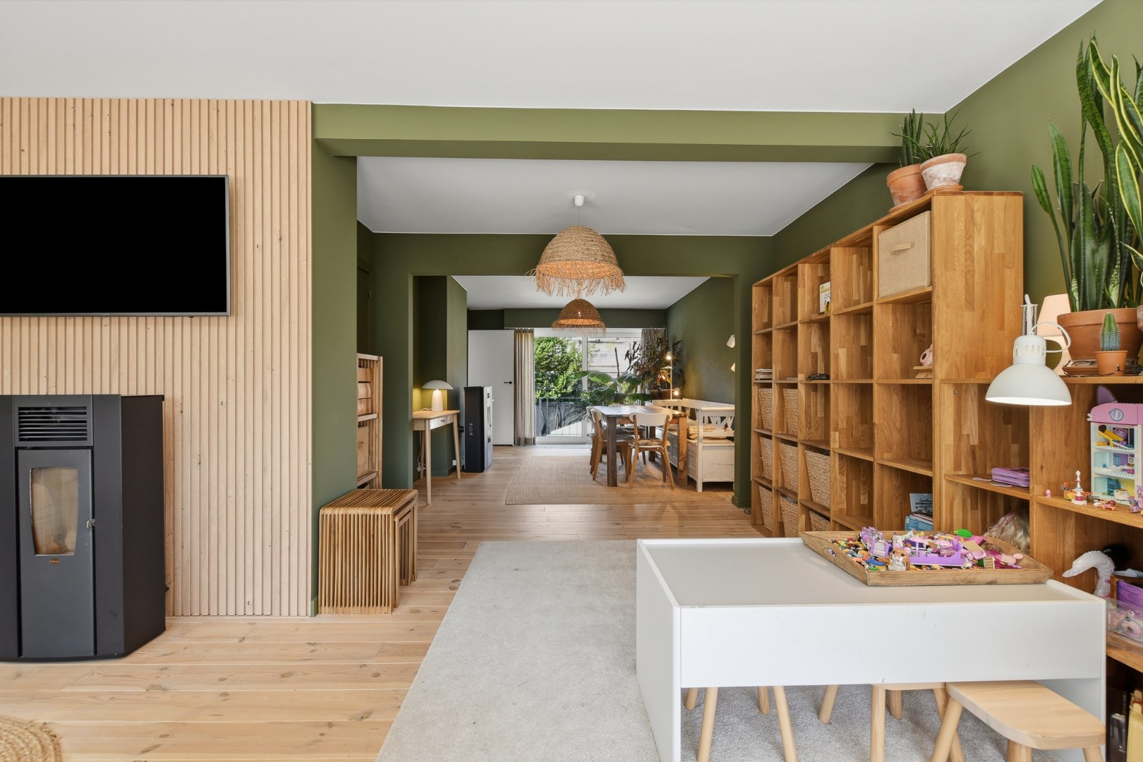 Gerenoveerde bel-etagewoning met garage, tuin en 3 slaapkamers te Blankenberge! 