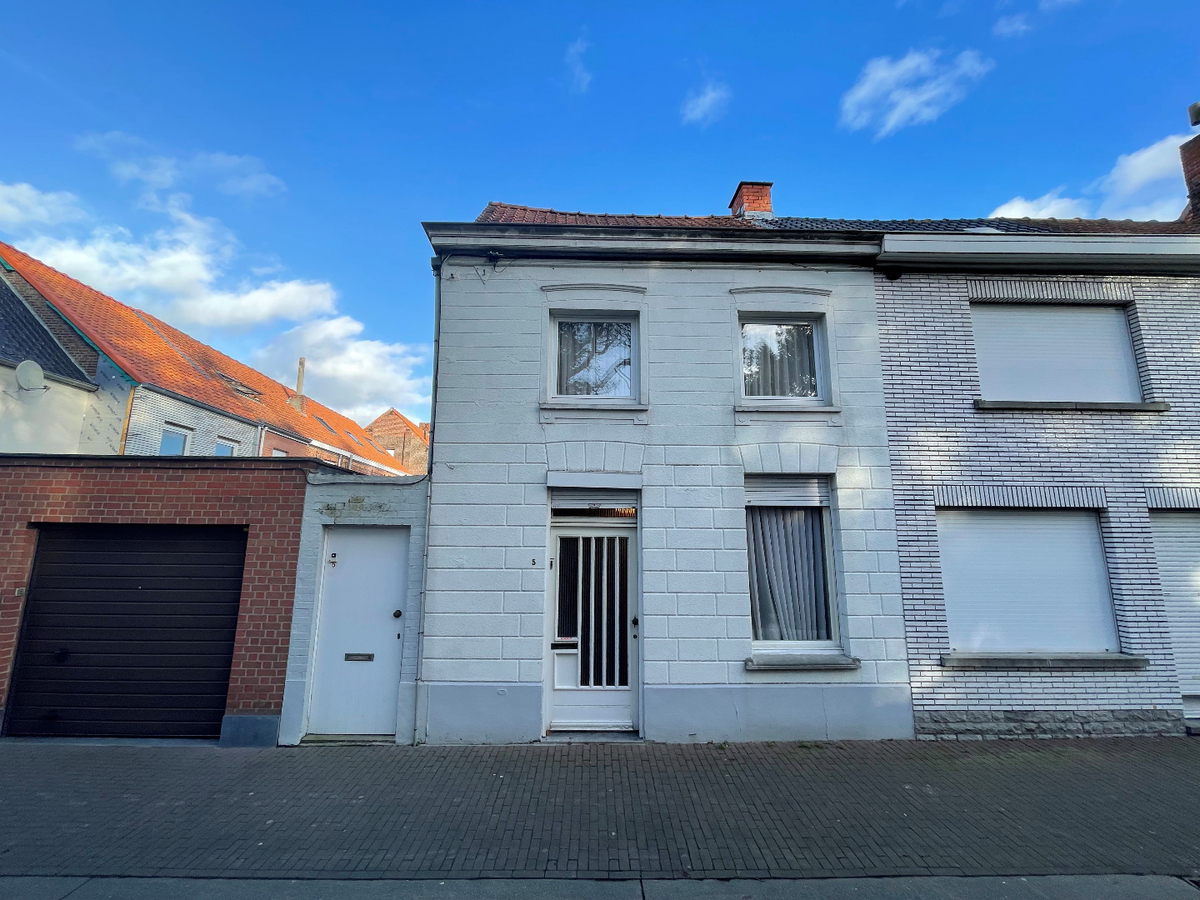 Rijwoning met 2 slaapkamers te centrum Roeselare 