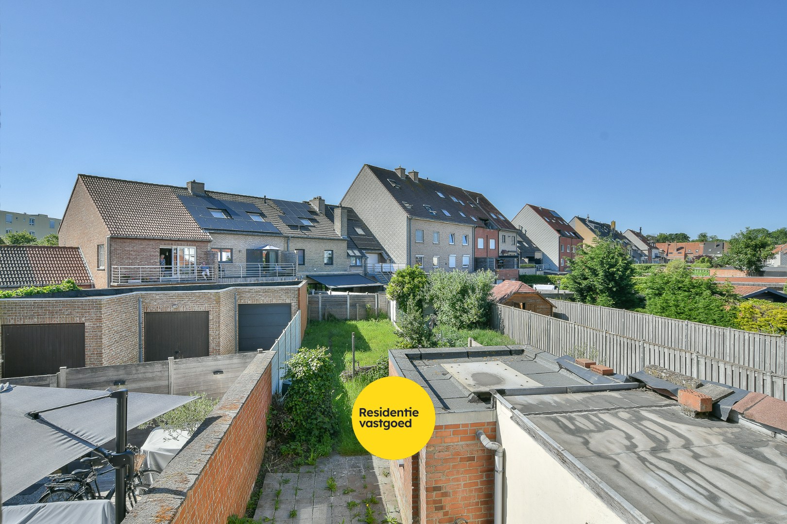 Rijwoning met veel potentieel, garage en tuin nabij centrum Blankenberge 