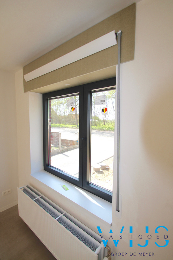 Compleet van A tot Z vernieuwd woonhuis te KLUIZEN /WIPPELGEM 