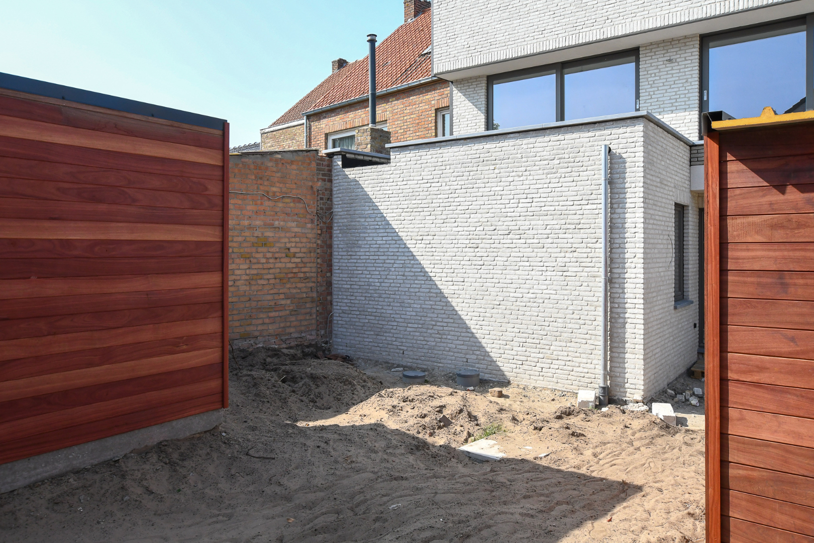 Prachtig aangelegd woonerf Marthe met nog 1 duplexappartement en woning te koop 