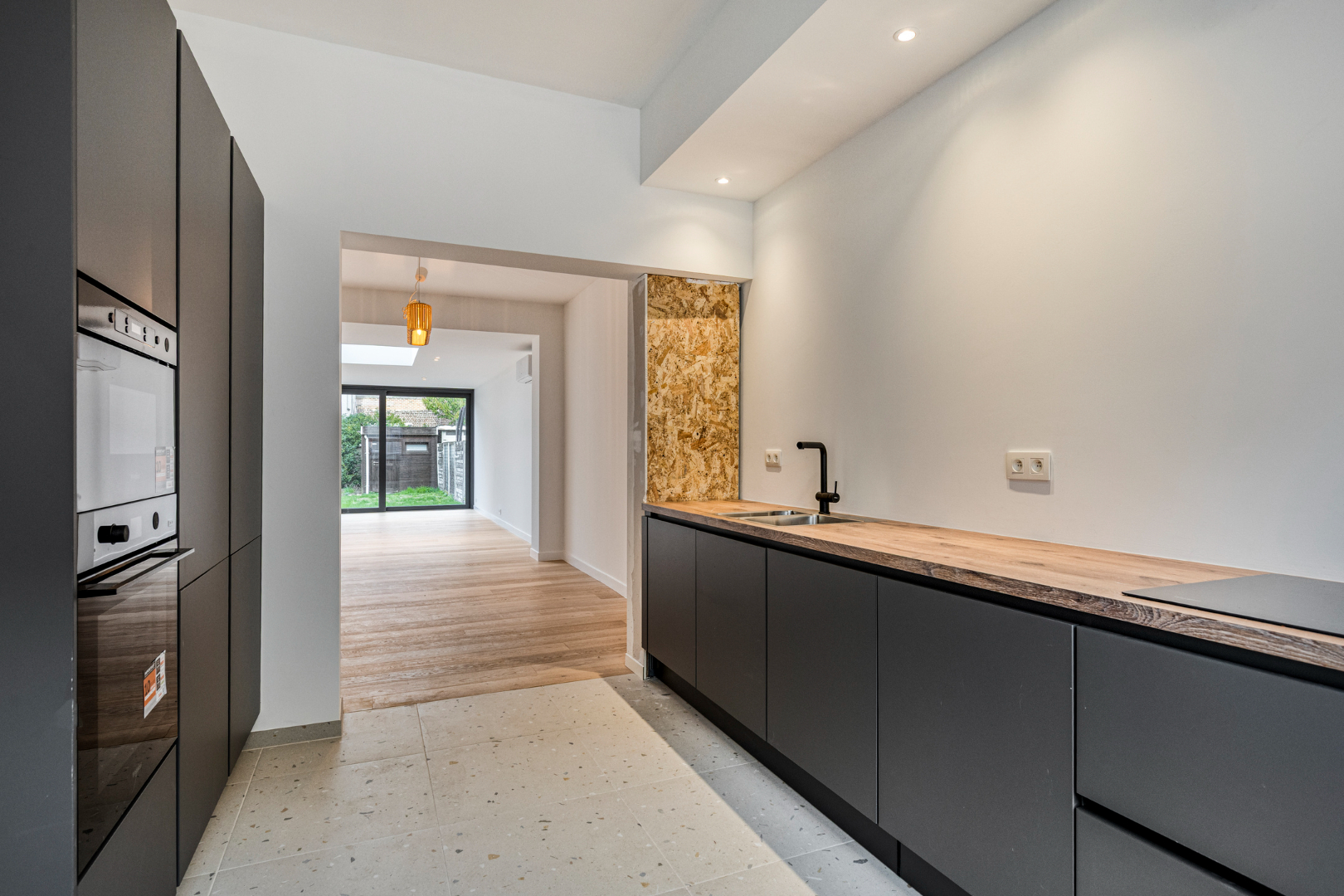 In 2026 volledig gerenoveerde woning in rustige straat - EPC A 