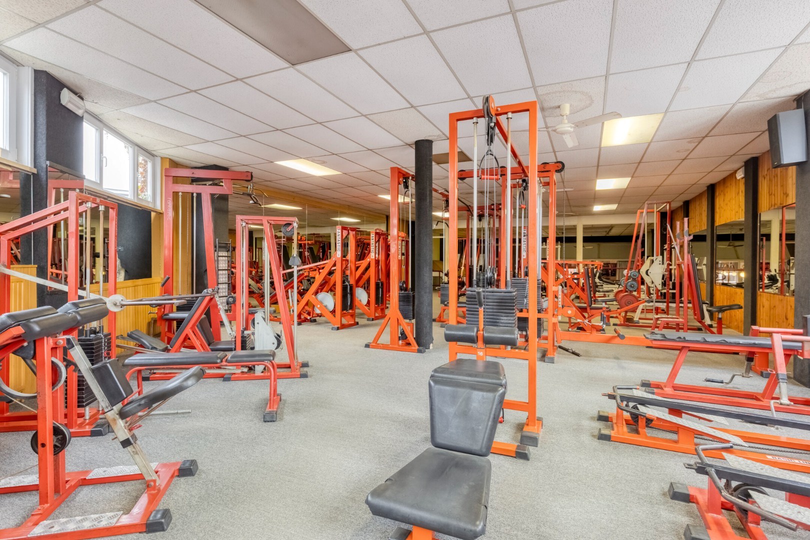 Handelspand van 792m² met tal van mogelijkheden in centrum Herentals 