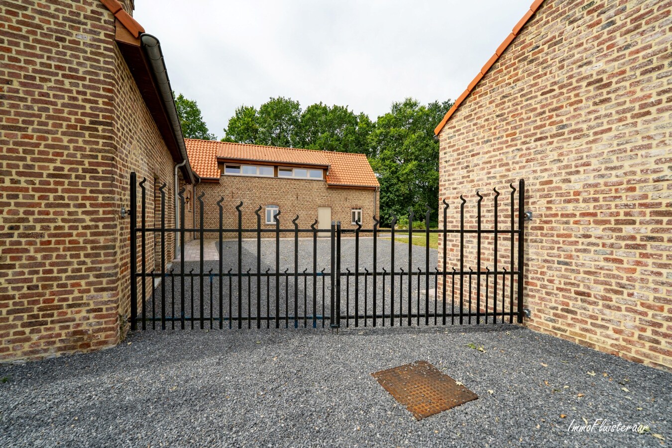 Charmante gerenoveerde woning met stalgebouw op ca. 2,6ha te Herk-de-Stad 