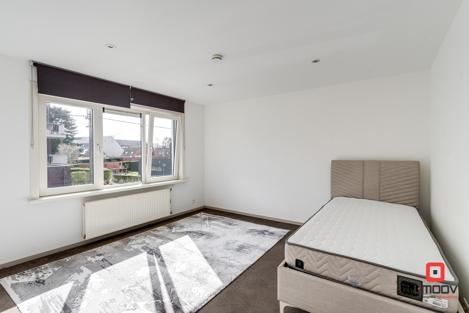 Ruime woning voor gemengd gebruik met loods te koop, wonen en werken op één toplocatie in Zelzate 