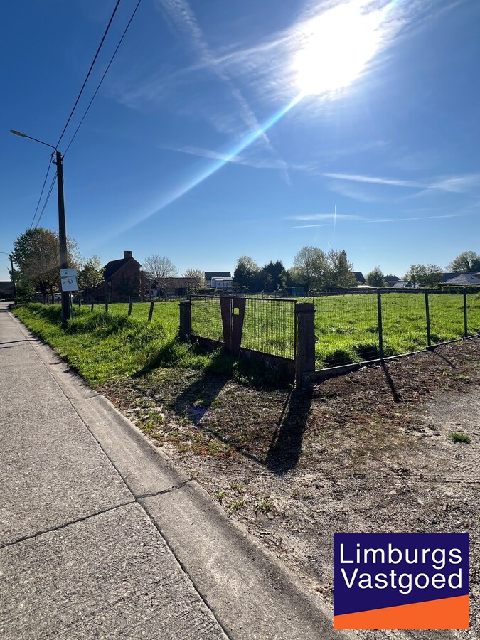 Grond in woongebied voor open bebouwing, 14a14ca, in Herderen 